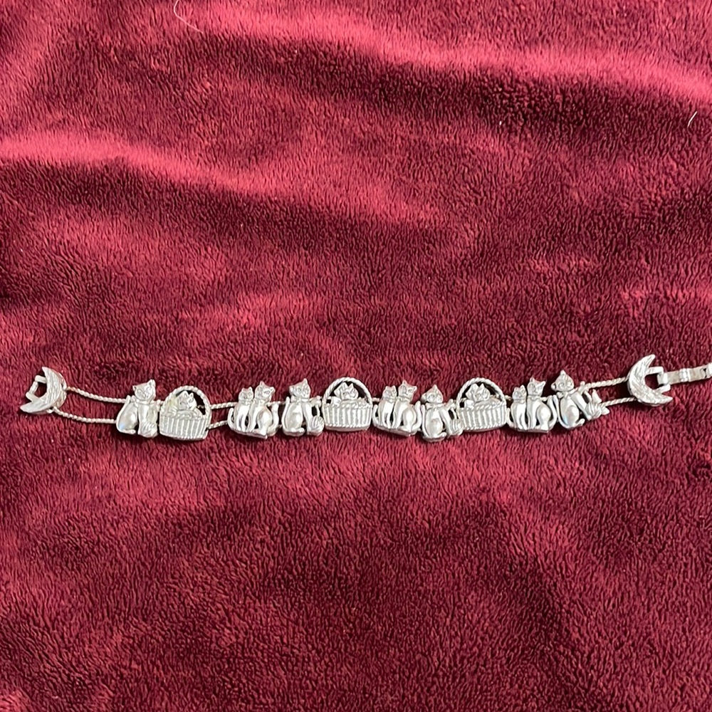 Cat lover’s silver colored charm bracelet